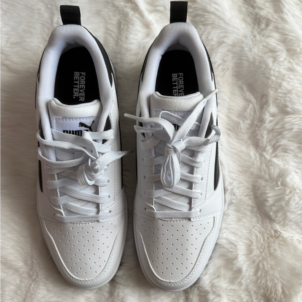 Puma Men's White and Black Sneakers